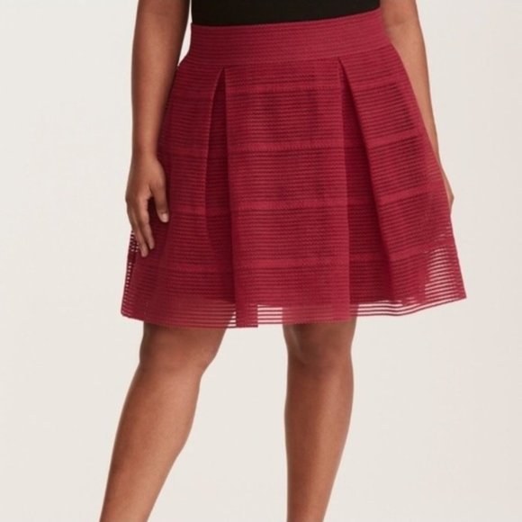Torrid Berry Pleated Skater Mini Skirt - Picture 1 of 7